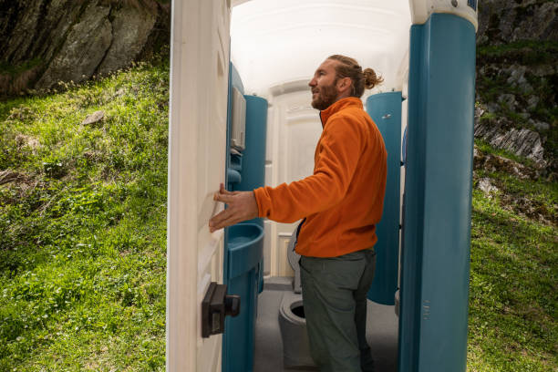 Best Porta potty delivery and setup  in Roberts, WI